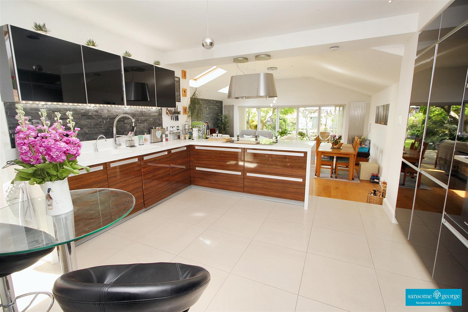 4 bed property in Holybrook Crescent, Reading